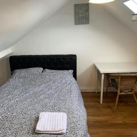 Modern 5 Bedroom Family House - 18 Mins To Station London Eksteriør billede