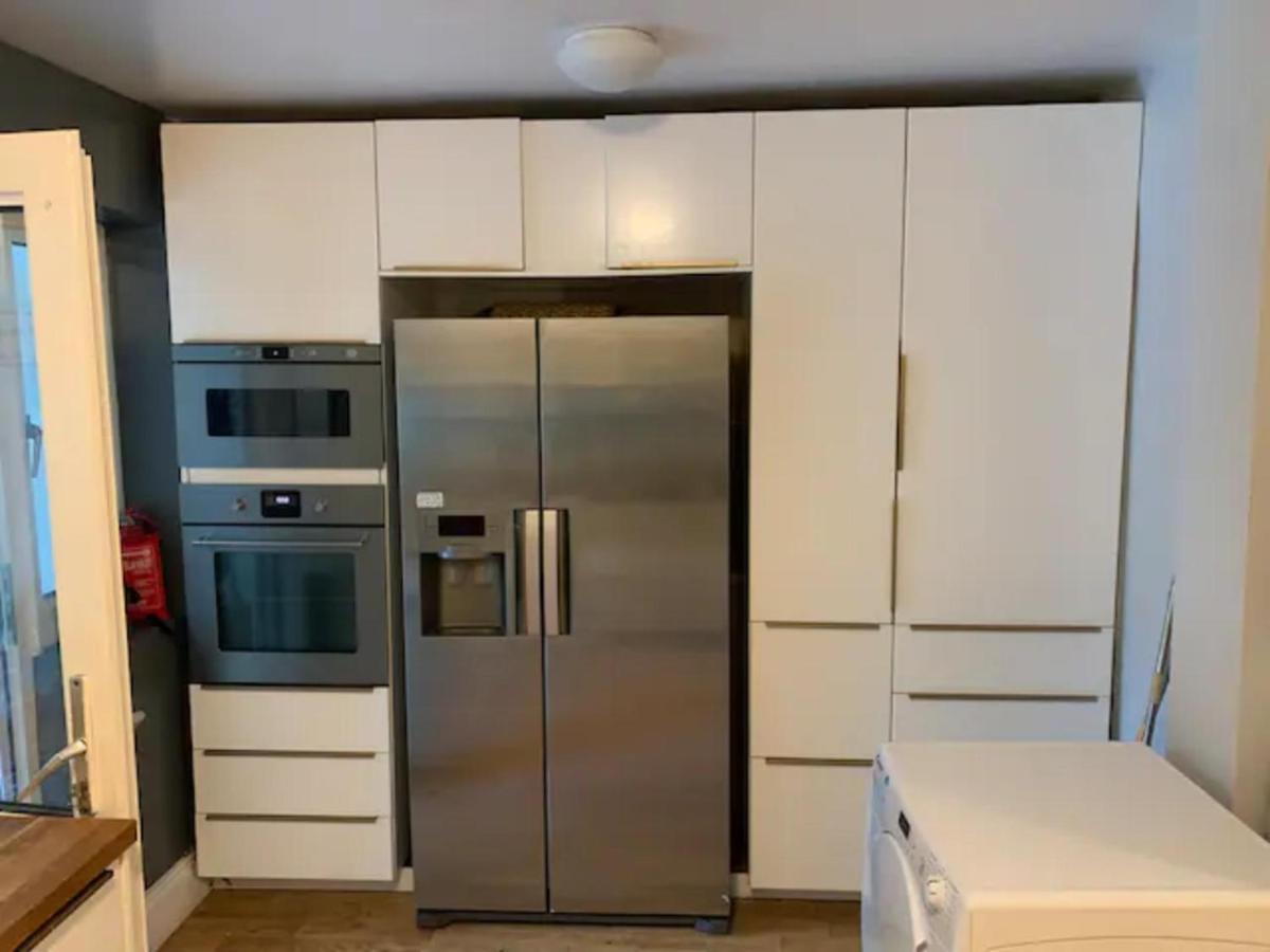 Modern 5 Bedroom Family House - 18 Mins To Station London Eksteriør billede